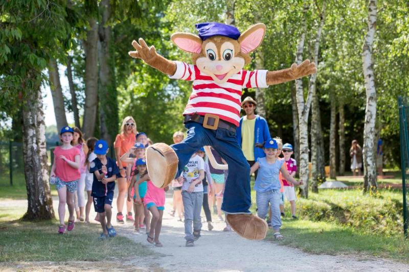Camping Officiel Siblu Domaine De Dugny Онзен Екстер'єр фото