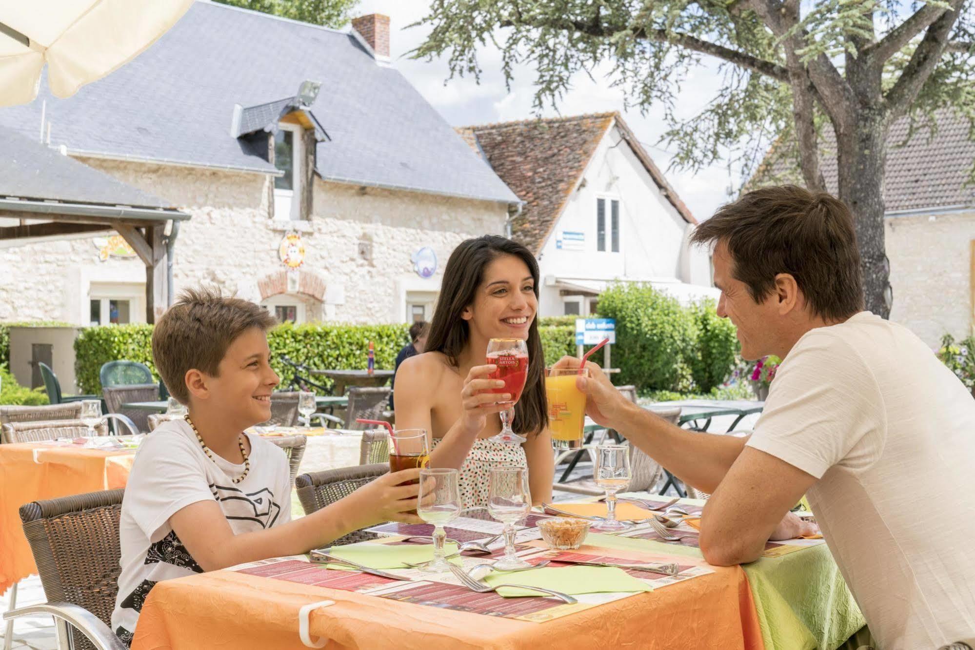 Camping Officiel Siblu Domaine De Dugny Онзен Екстер'єр фото