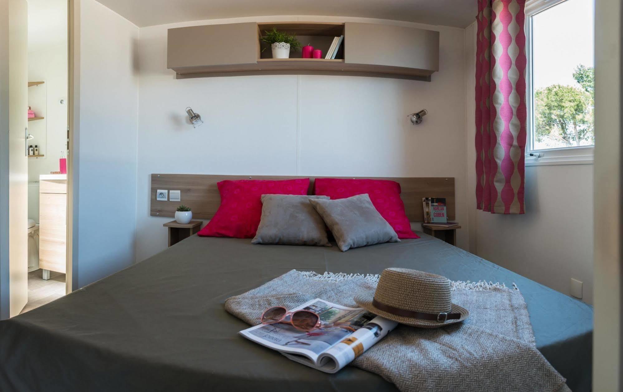Camping Officiel Siblu Domaine De Dugny Онзен Екстер'єр фото